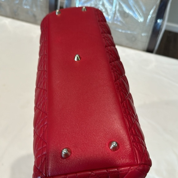 Authentic Dior Cannage chained tote bag - Picture 7 of 15